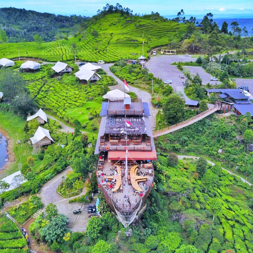 Glamping Lakeside Patenggang Ciwidey